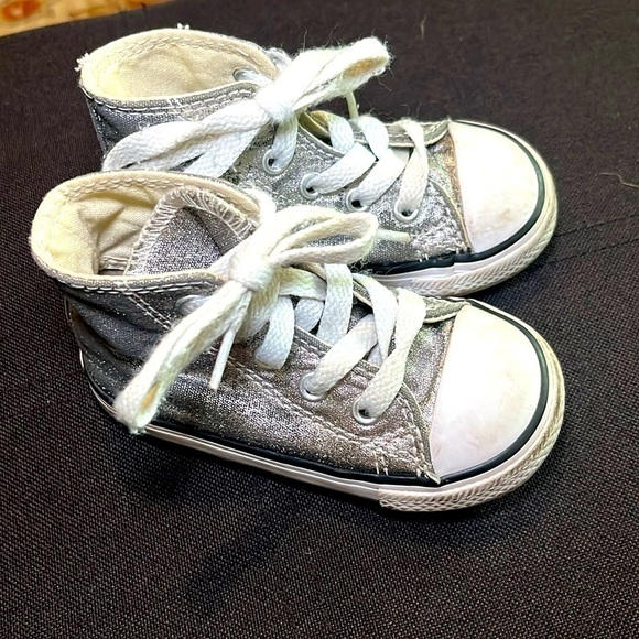 Converse All-Star, hightops silver toddler sneakers size 5 - Picture 1 of 8